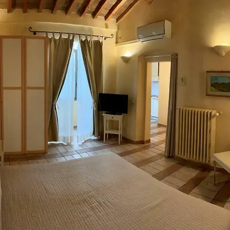 Manassei Aparthotel 3*